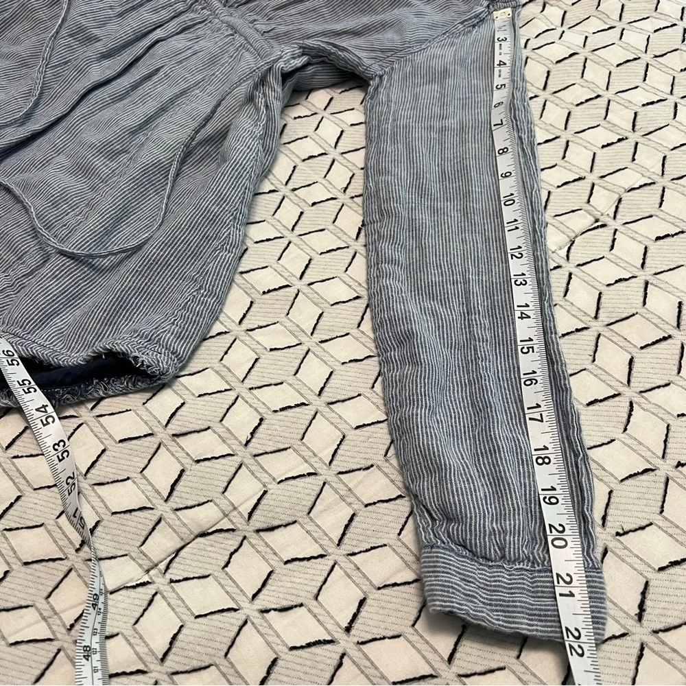 Free People All Who Wander Subtle Striped Blue White Top Cotton Chambray XS - Picture 13 of 13